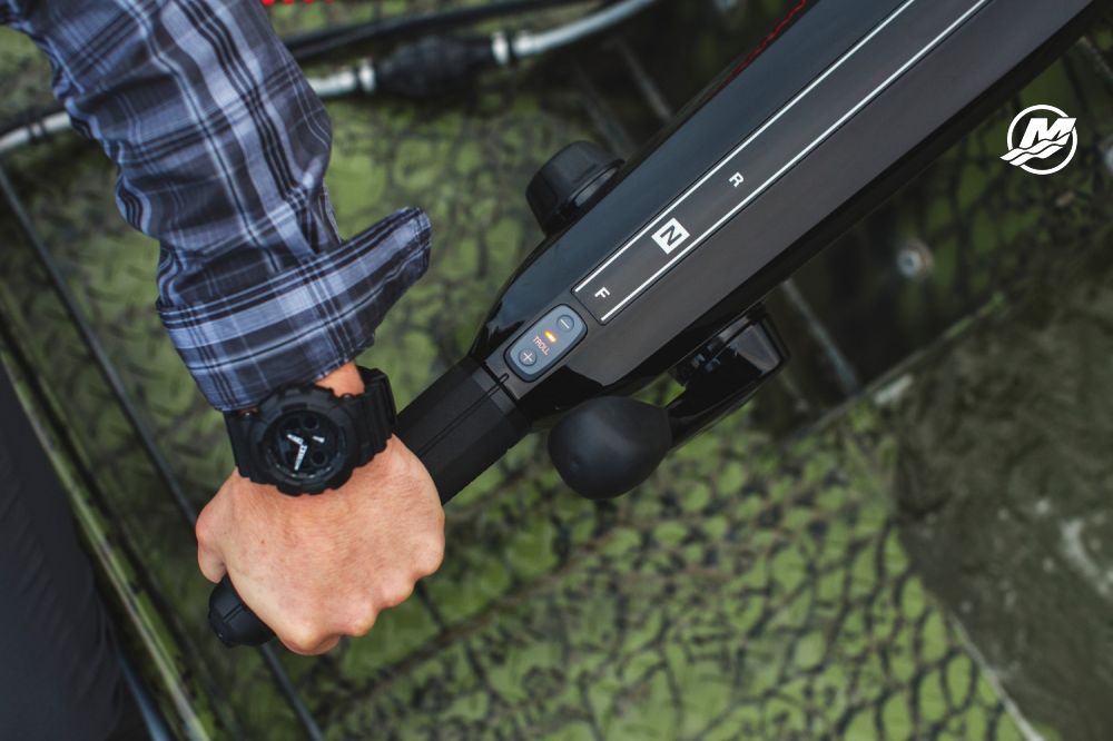 Mercury Marine dévoile une nouvelle barre franche « 40-115 ch Tiller » encore plus ergonomique et polyvalente !