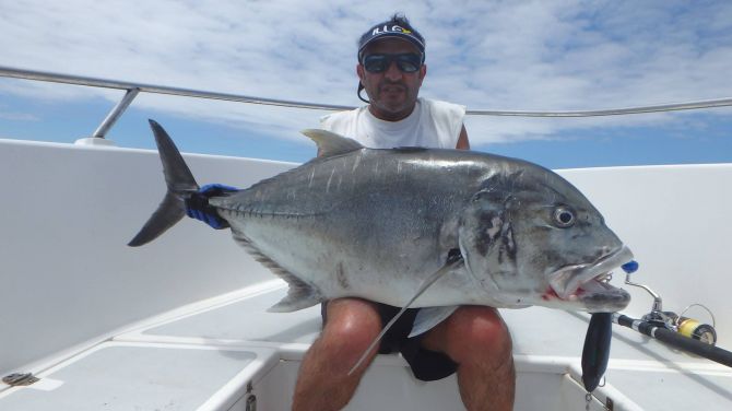 Denis Desbuards : Guide de pêche